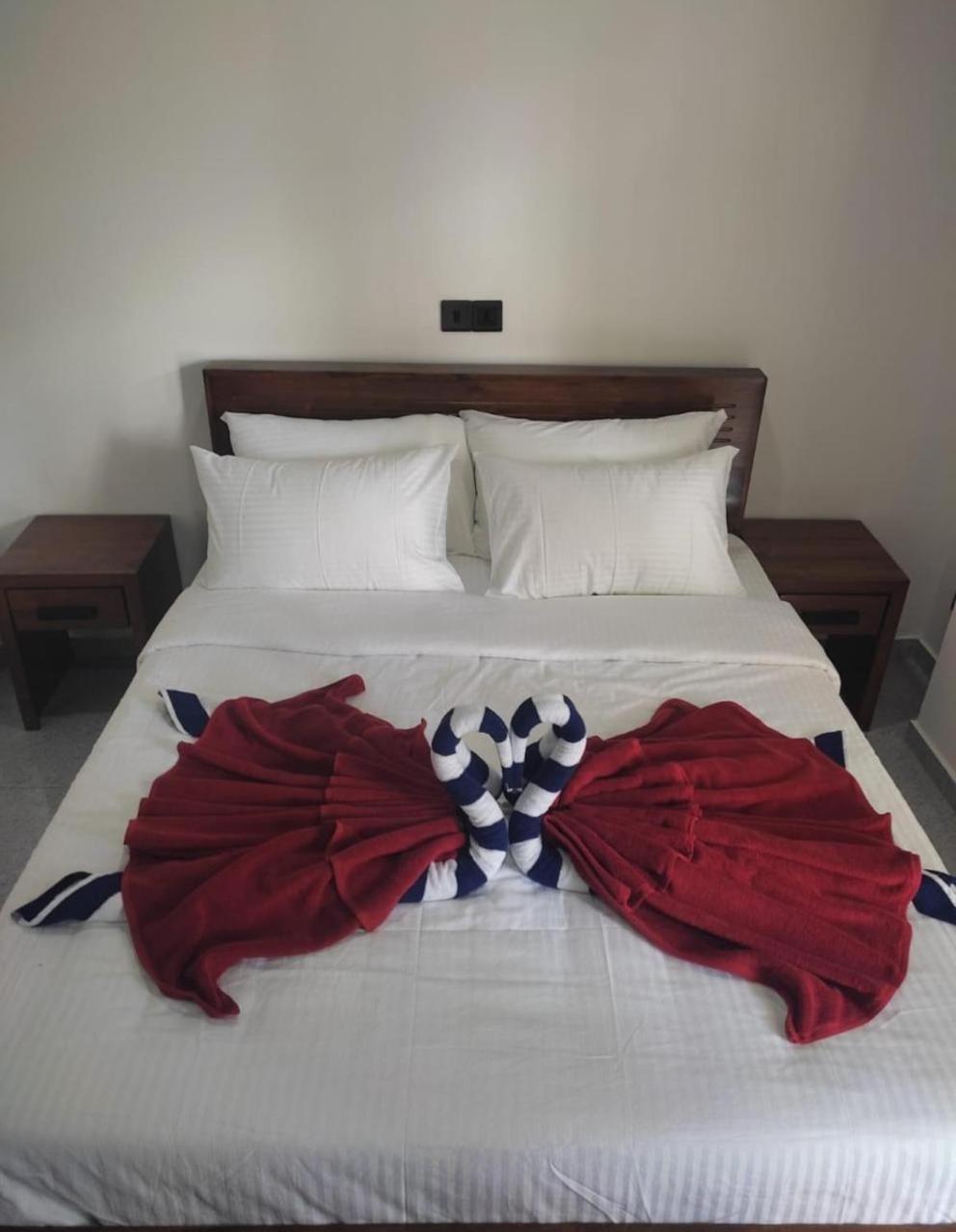 Hotel Sunny Cloud Harumalgoda Ngoại thất bức ảnh